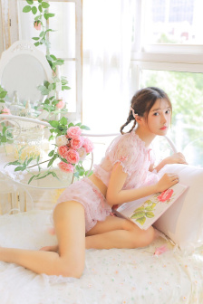 越跳衣服越少的舞蹈视频